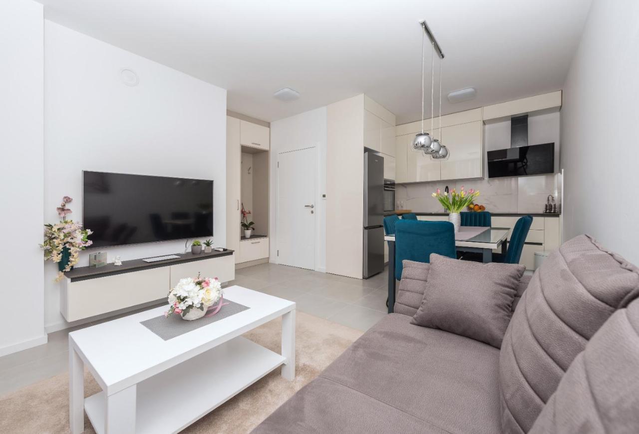 Apartment Olena Makarska